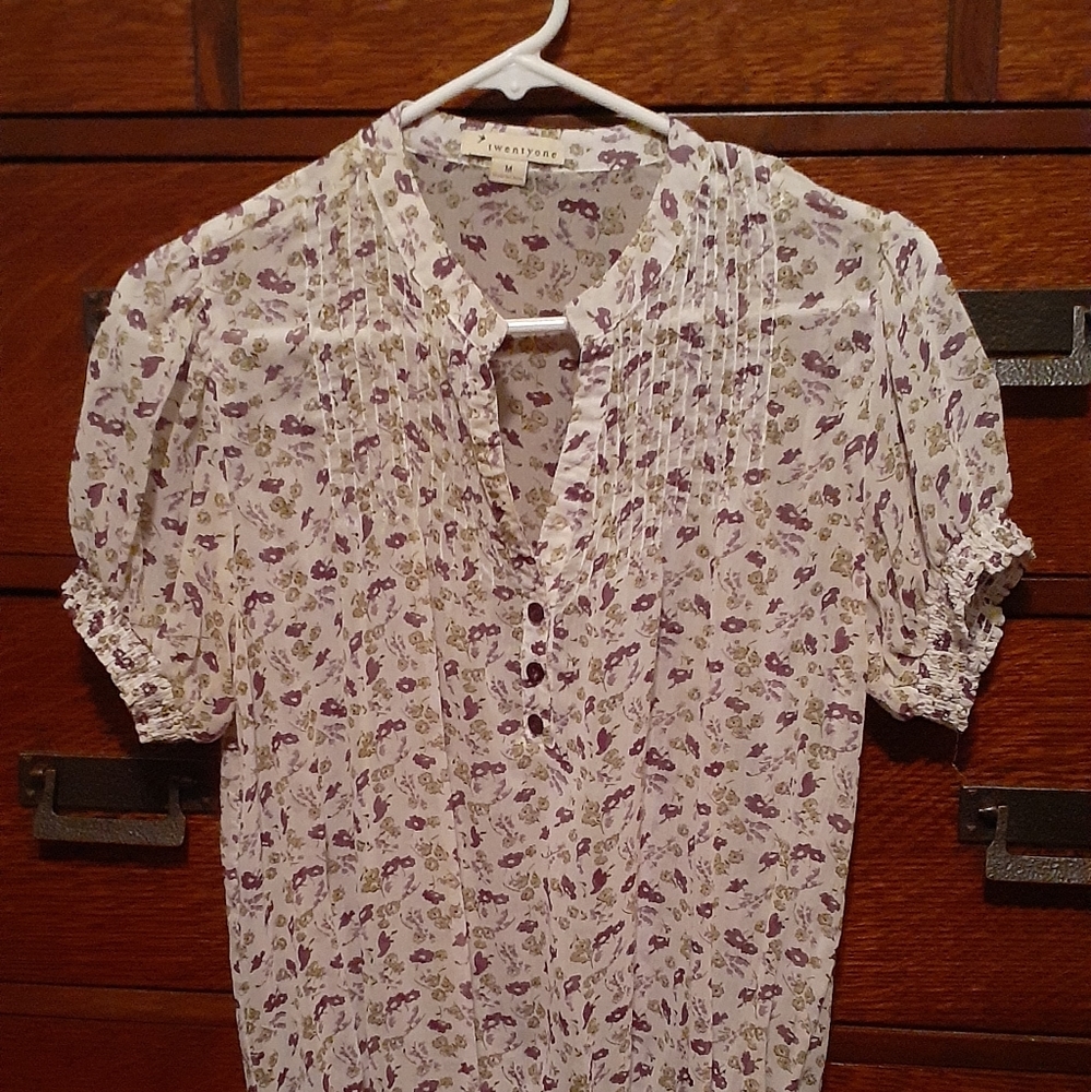 Womens medium sheer blouse